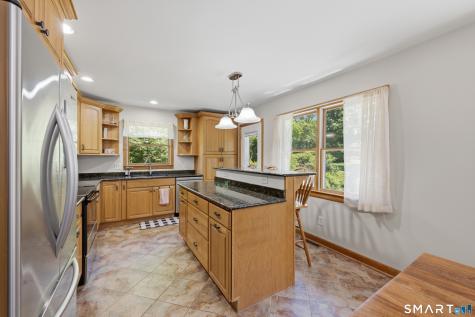 11 Birdseye Rd Extension Shelton CT 06484