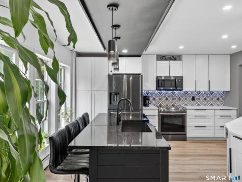 5 Grove Avenue Groton CT 06340