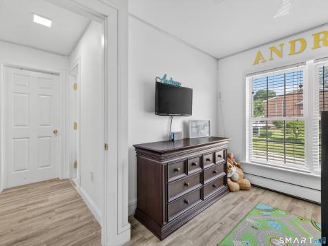 5 Grove Avenue Groton CT 06340