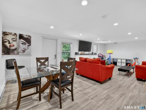 5 Grove Avenue Groton CT 06340