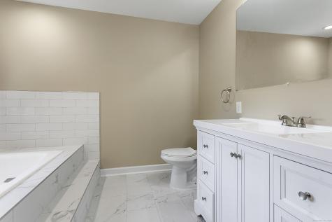 142 Chatham Terrace Bridgeport CT 06606