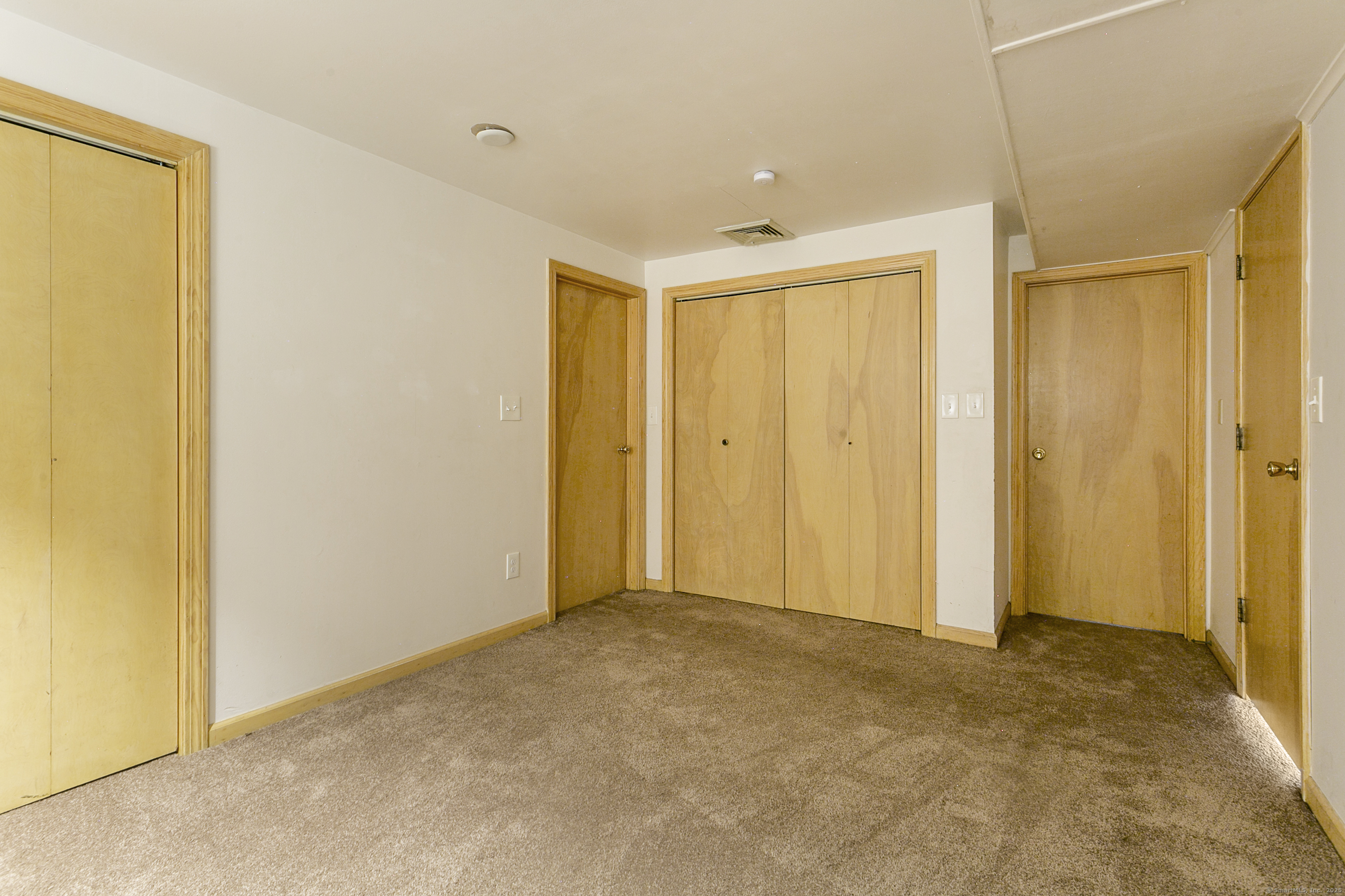 142 Chatham Terrace Bridgeport CT 06606