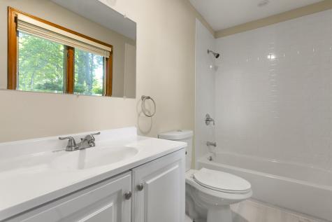 142 Chatham Terrace Bridgeport CT 06606