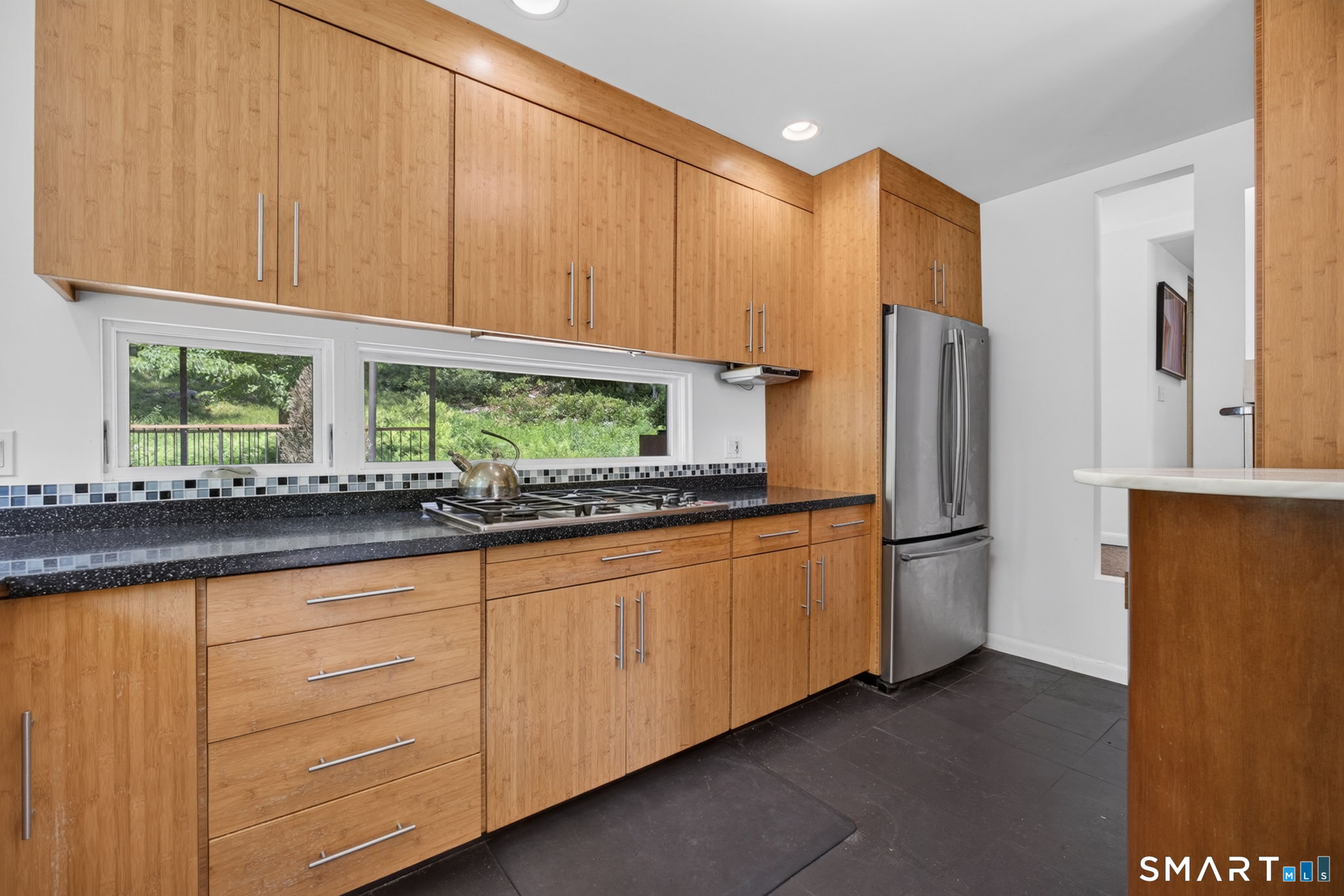 112 River Road Essex CT 06426