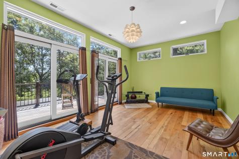112 River Road Essex CT 06426