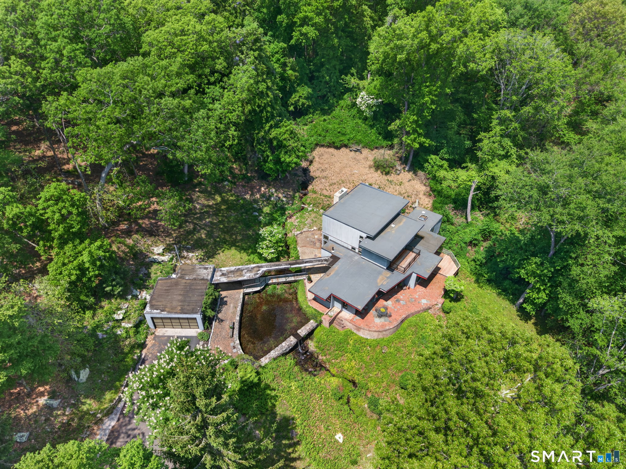 112 River Road Essex CT 06426