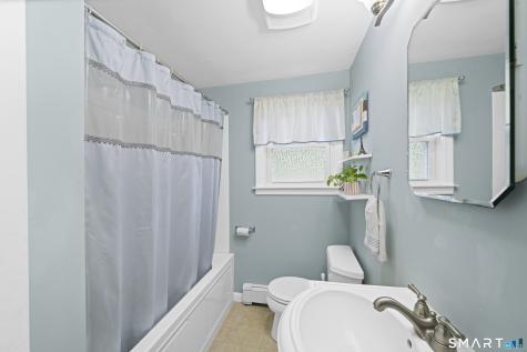 24 Kennedy Drive Enfield CT 06082