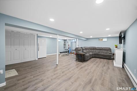 24 Kennedy Drive Enfield CT 06082