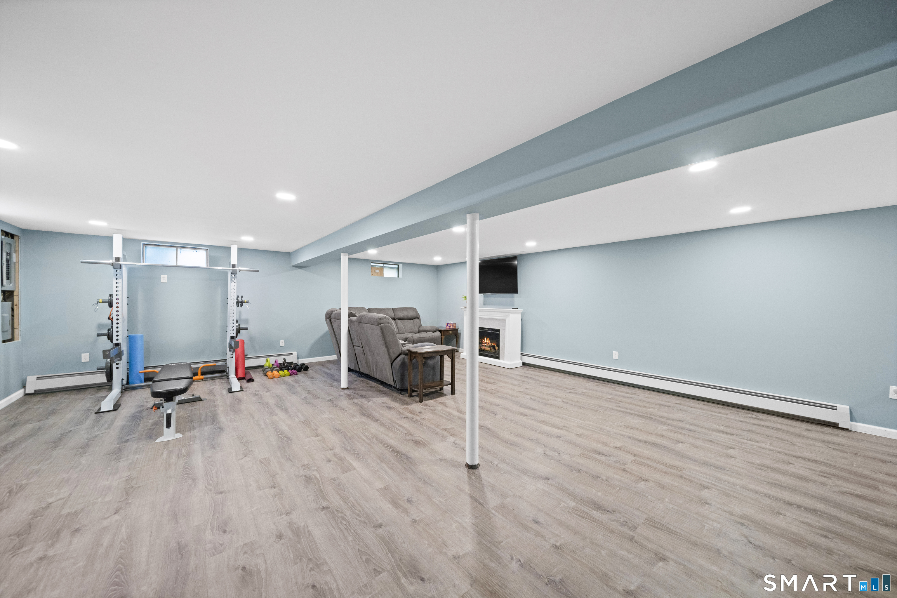 24 Kennedy Drive Enfield CT 06082
