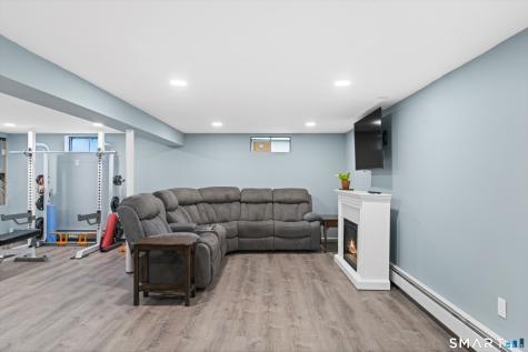 24 Kennedy Drive Enfield CT 06082
