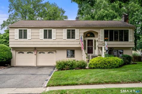 208 Sigwin Drive Fairfield CT 06824