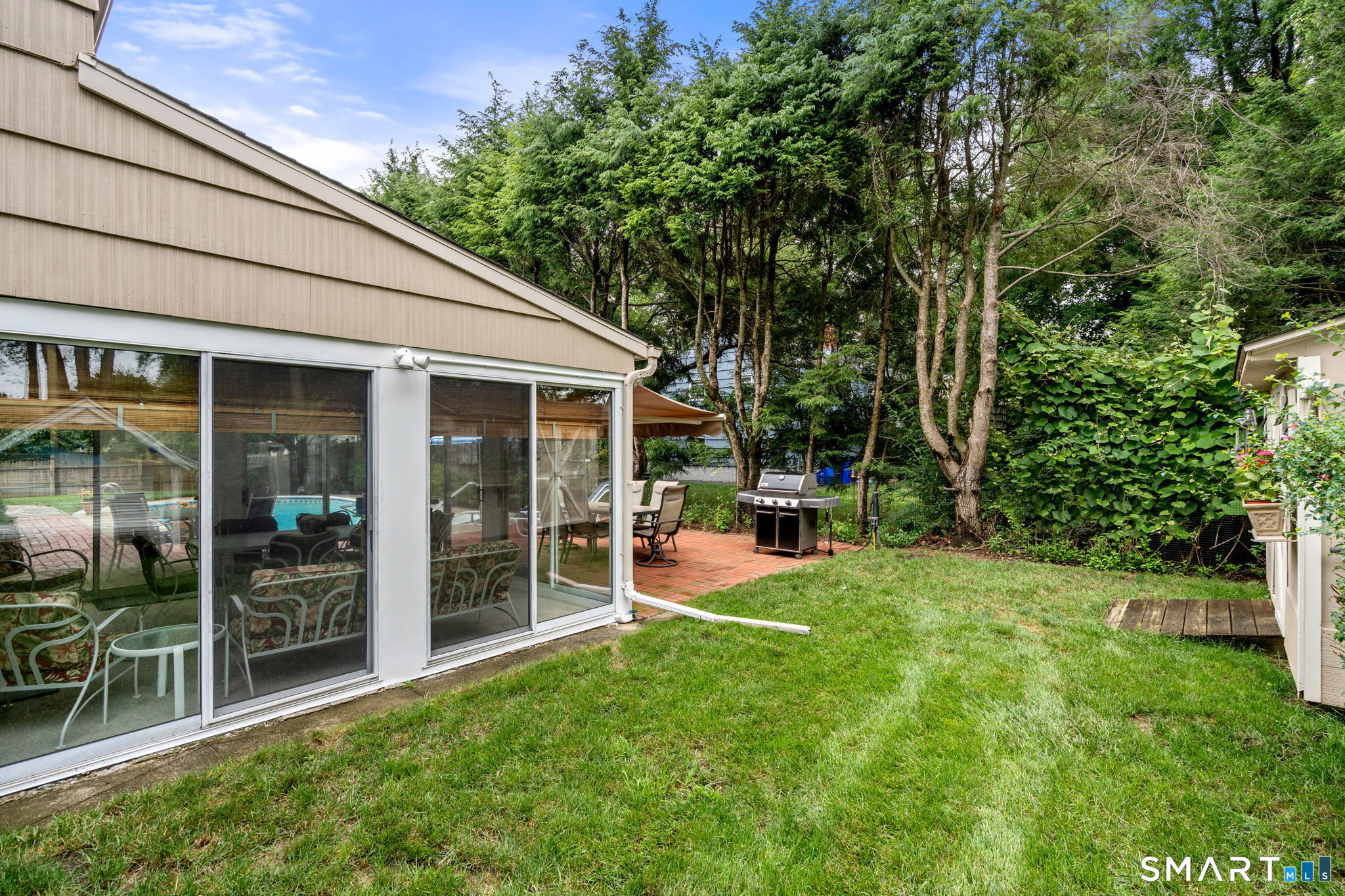 208 Sigwin Drive Fairfield CT 06824