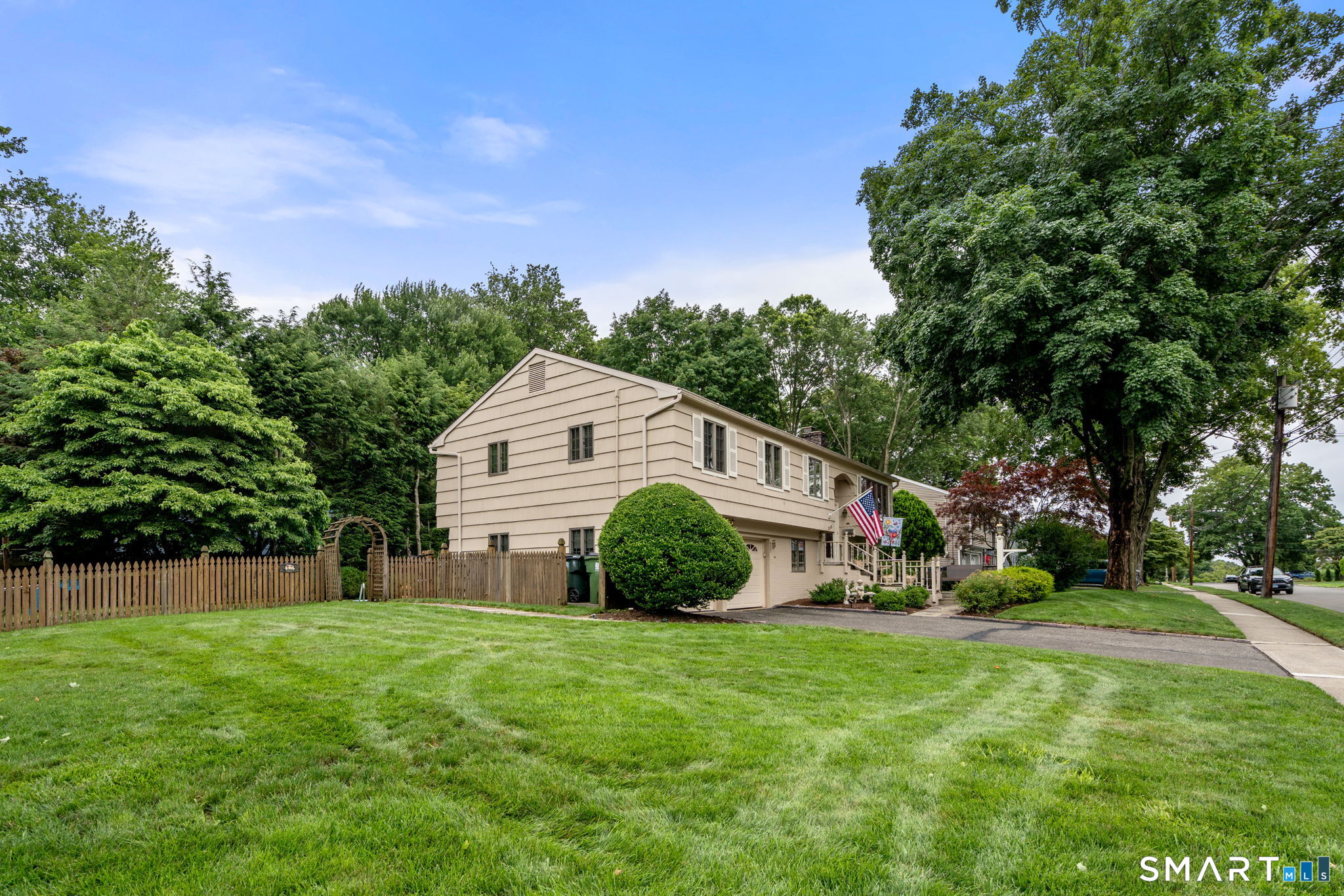208 Sigwin Drive Fairfield CT 06824