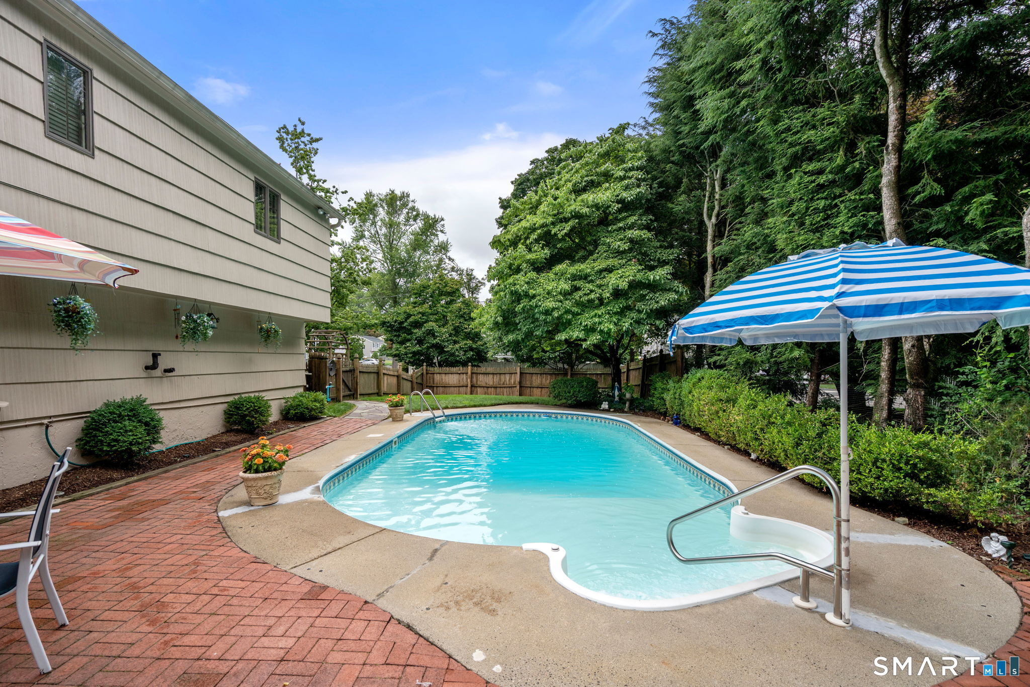 208 Sigwin Drive Fairfield CT 06824
