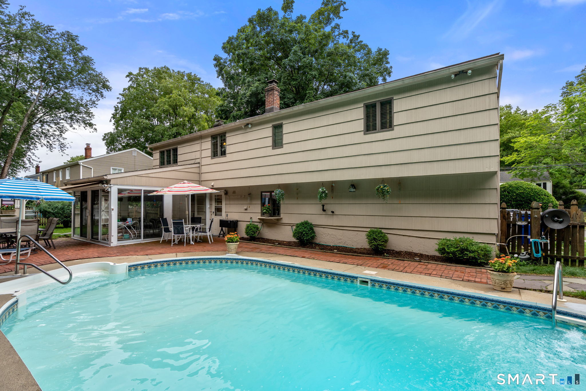 208 Sigwin Drive Fairfield CT 06824