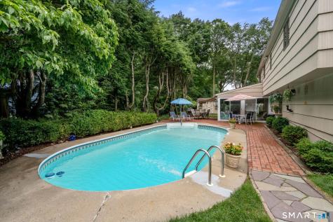 208 Sigwin Drive Fairfield CT 06824