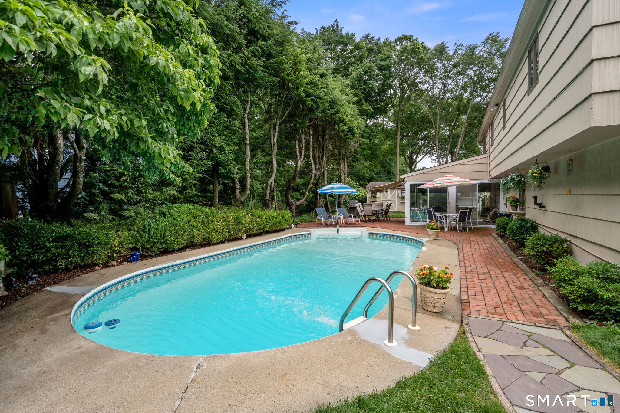 208 Sigwin Drive Fairfield CT 06824
