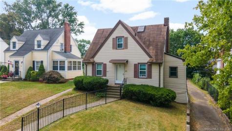 40 Glendower Road Hamden CT 06517