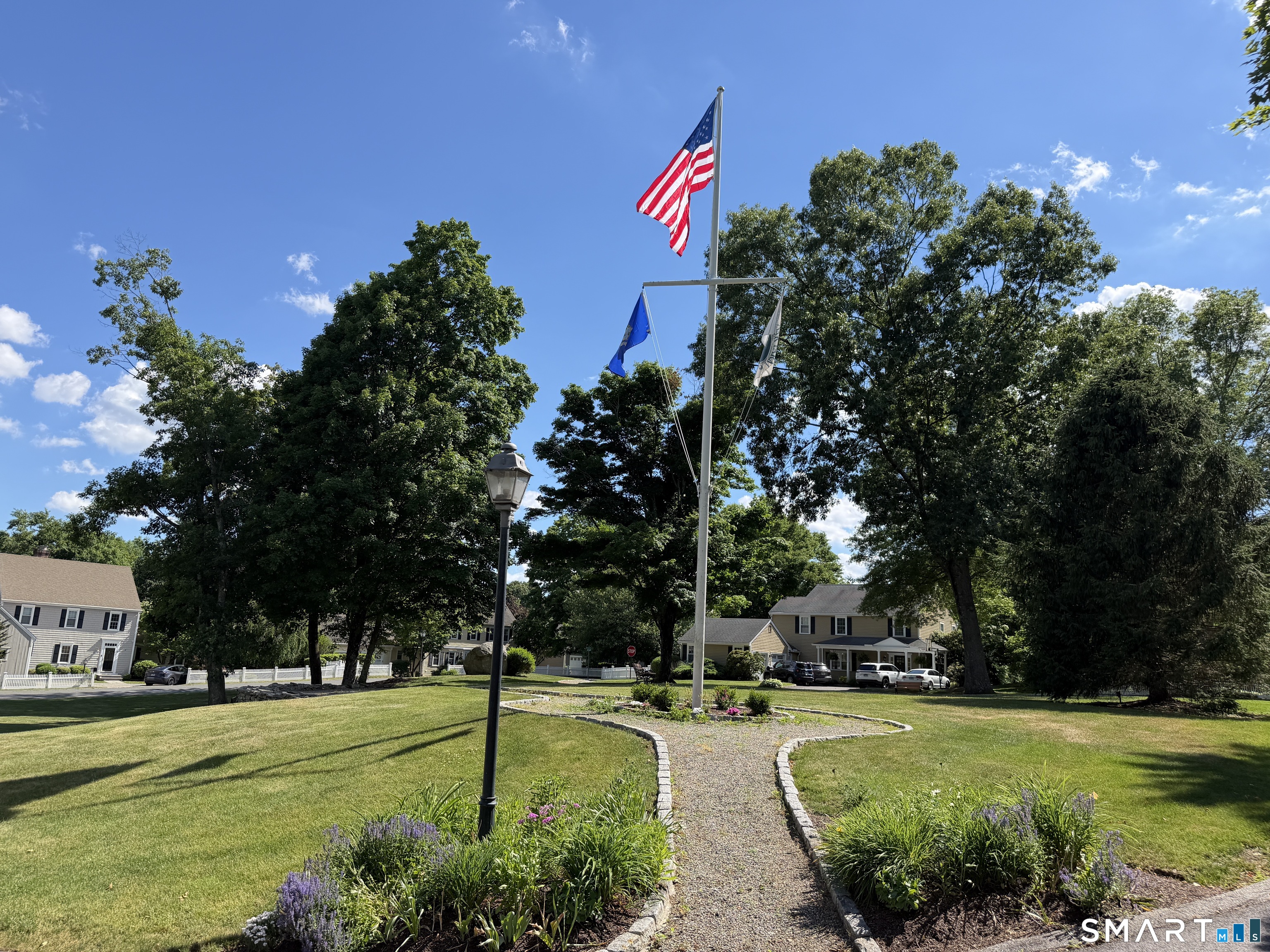 85 Old Colony Road Monroe CT 06468