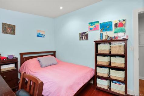 25 Summit Road Greenwich CT 06878