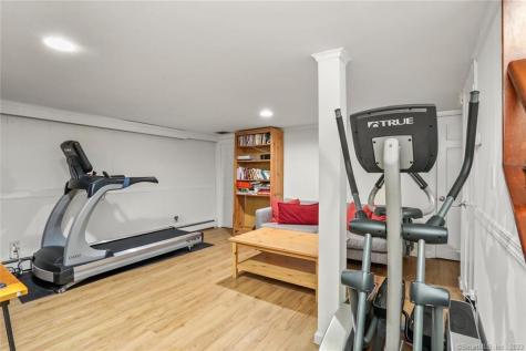 25 Summit Road Greenwich CT 06878