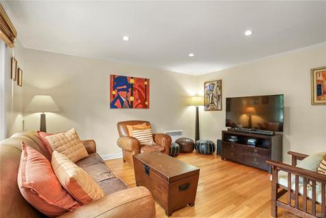 25 Summit Road Greenwich CT 06878