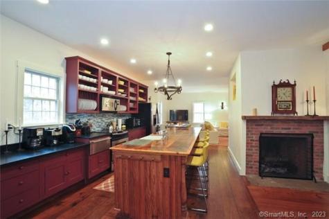 33 Sentry Hill Road Roxbury CT 06783