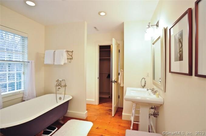 33 Sentry Hill Road Roxbury CT 06783