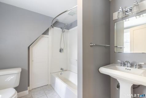 1841 Huntington Turnpike Trumbull CT 06611