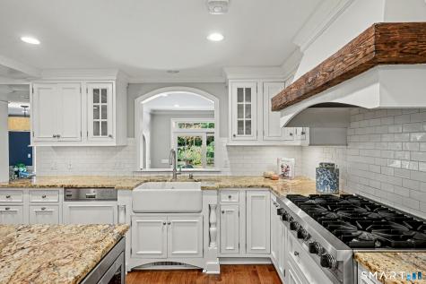 11 Greenbriar Lane Wilton CT 06897