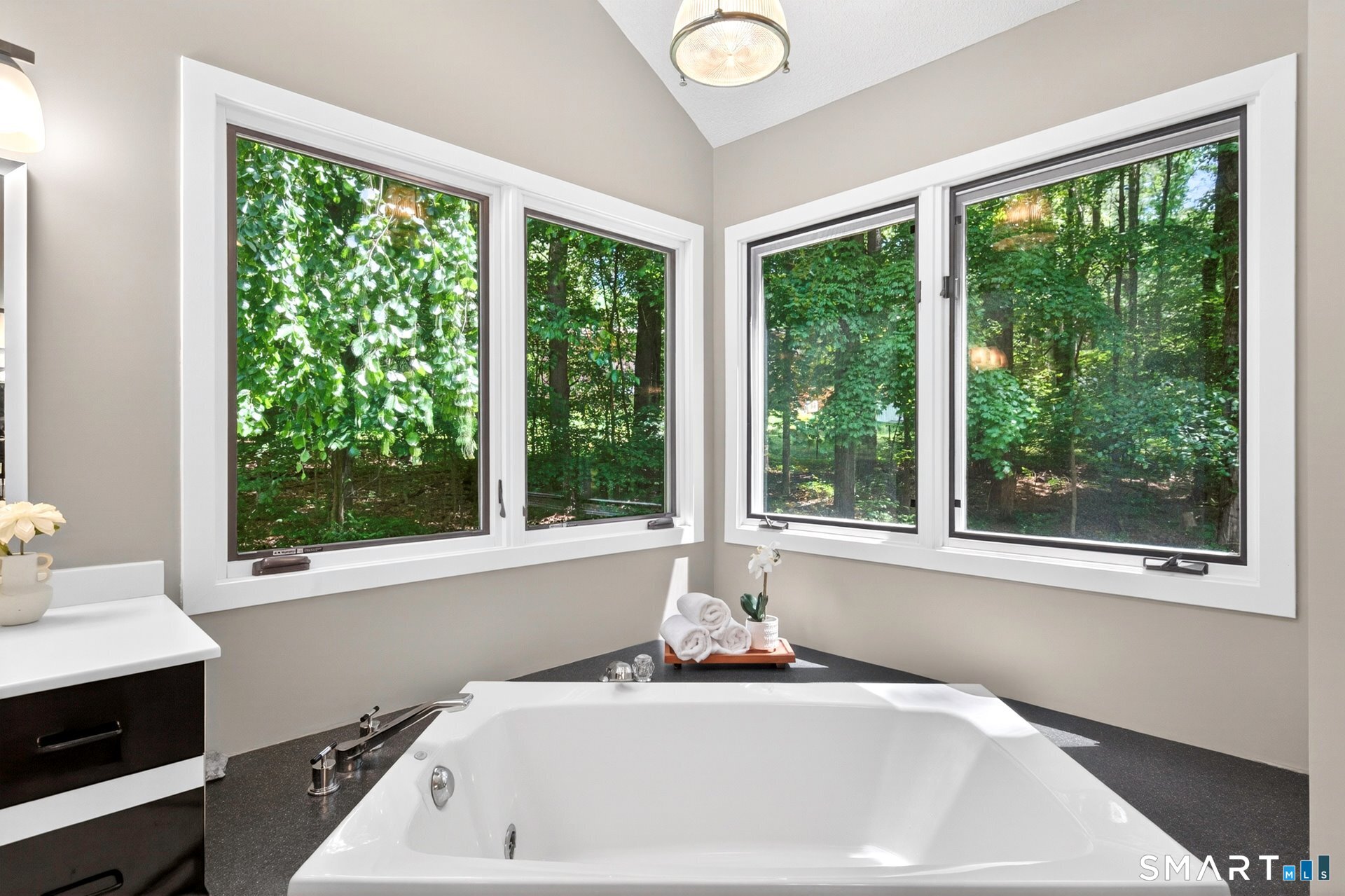 17 Climax Road Simsbury CT 06070