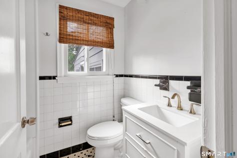 21 Aimes Drive West Haven CT 06516