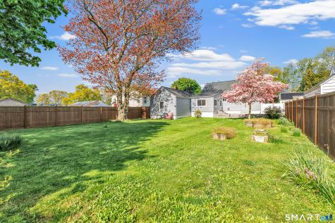 21 Aimes Drive West Haven CT 06516