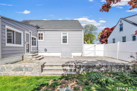 21 Aimes Drive West Haven CT 06516