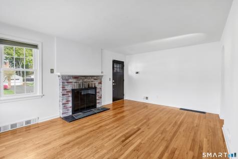 21 Aimes Drive West Haven CT 06516