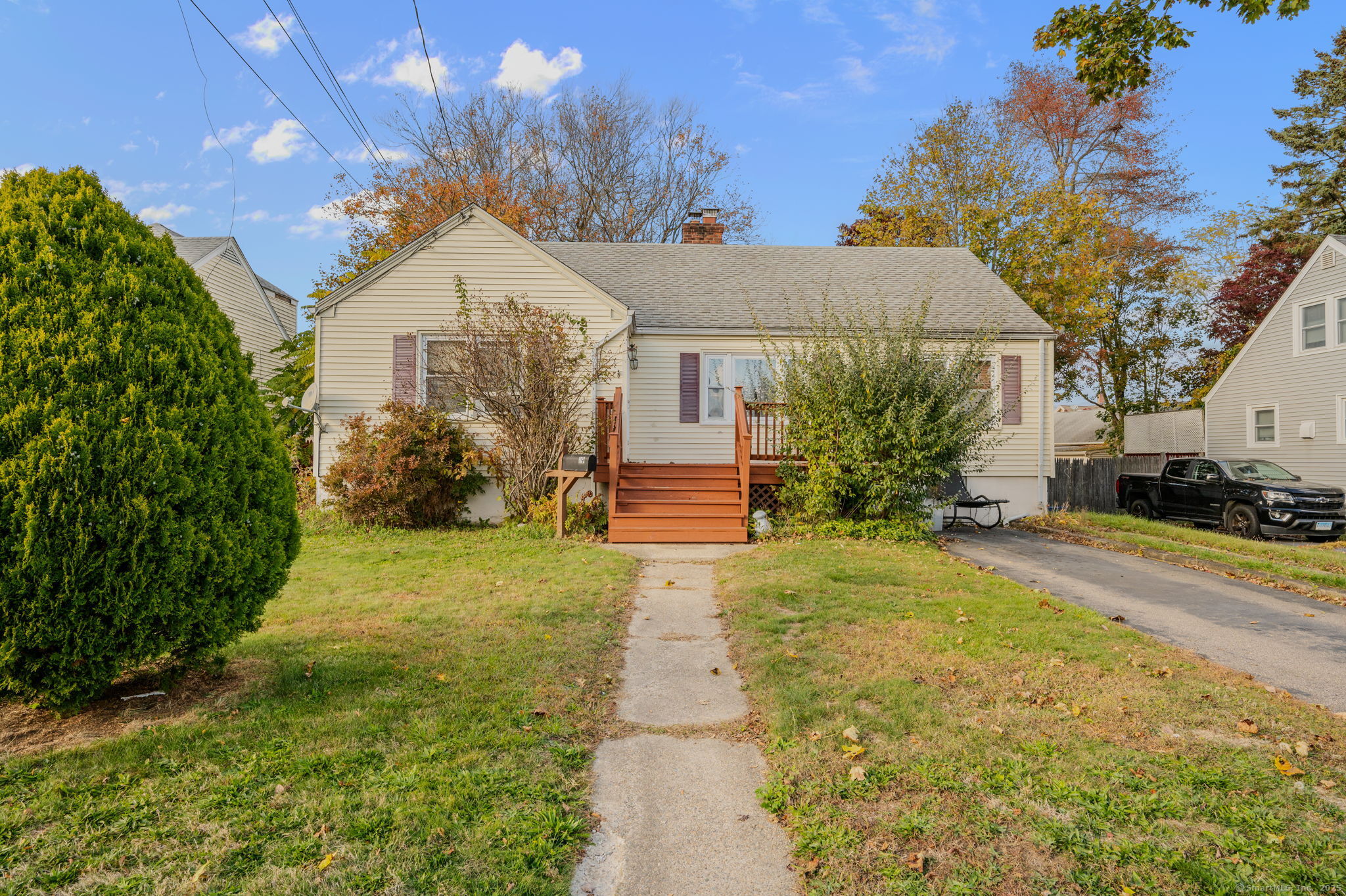 19 Dart Street New London CT 06320