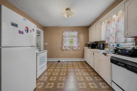 19 Dart Street New London CT 06320