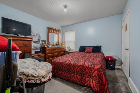 19 Dart Street New London CT 06320