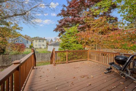 19 Dart Street New London CT 06320