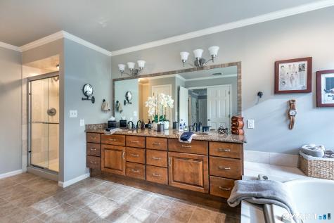 32 Sail Harbour Drive New Fairfield CT 06812