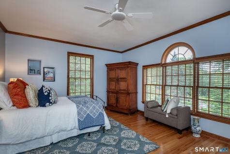 32 Sail Harbour Drive New Fairfield CT 06812