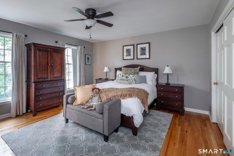32 Sail Harbour Drive New Fairfield CT 06812