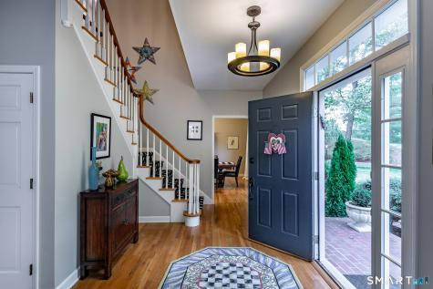 32 Sail Harbour Drive New Fairfield CT 06812