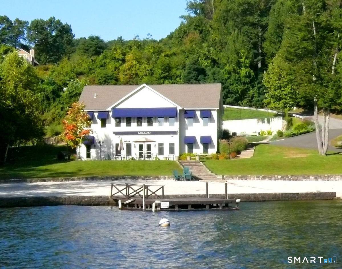 32 Sail Harbour Drive New Fairfield CT 06812