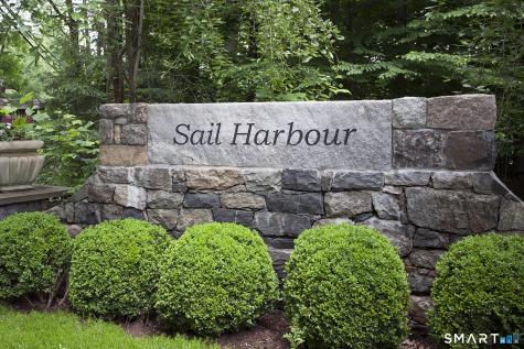 32 Sail Harbour Drive New Fairfield CT 06812