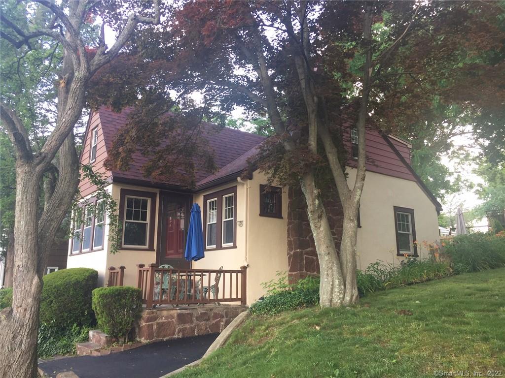 28 Savoy Street Hamden CT 06514