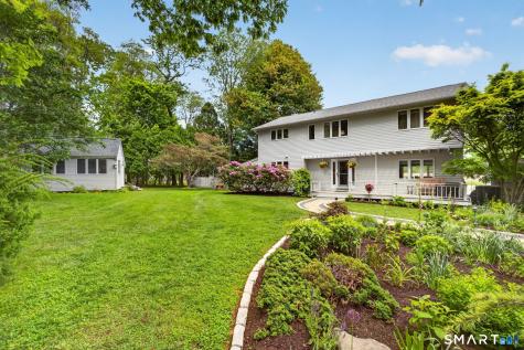 11 Cambridge East Court Old Saybrook CT 06475