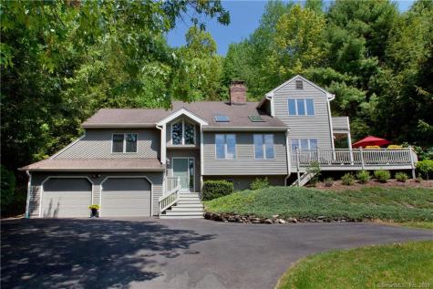 4 Deerfield Trace Burlington CT 06013