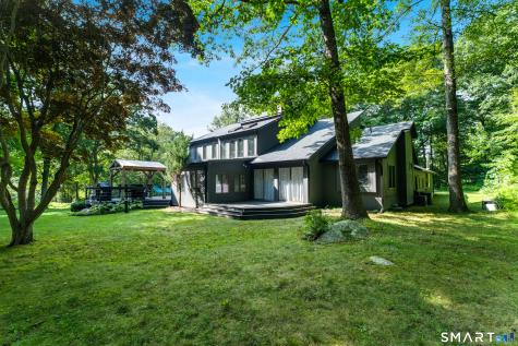 23 Carriage Drive Stonington CT 06378