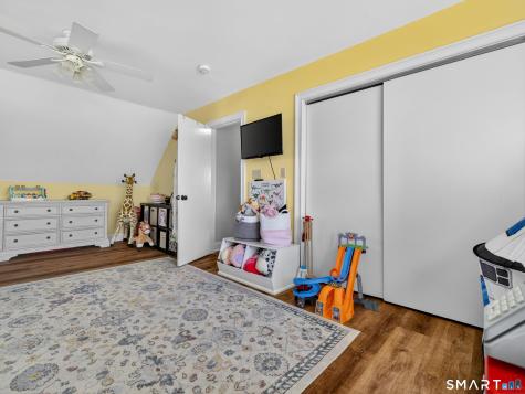 68 Hillcrest Road East Lyme CT 06357